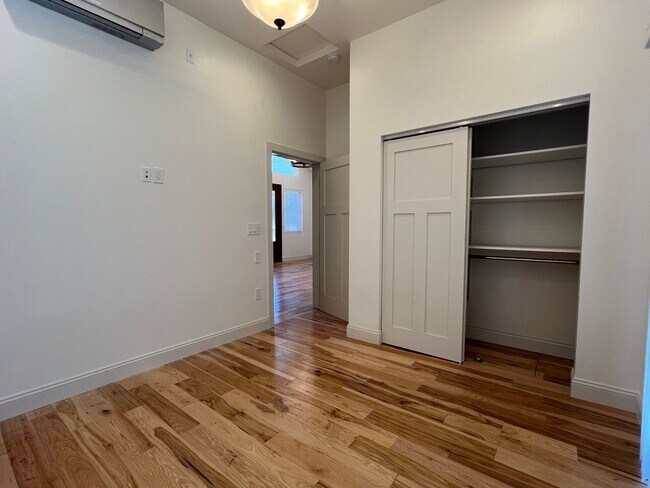 Building Photo - 7071 Martwood Way