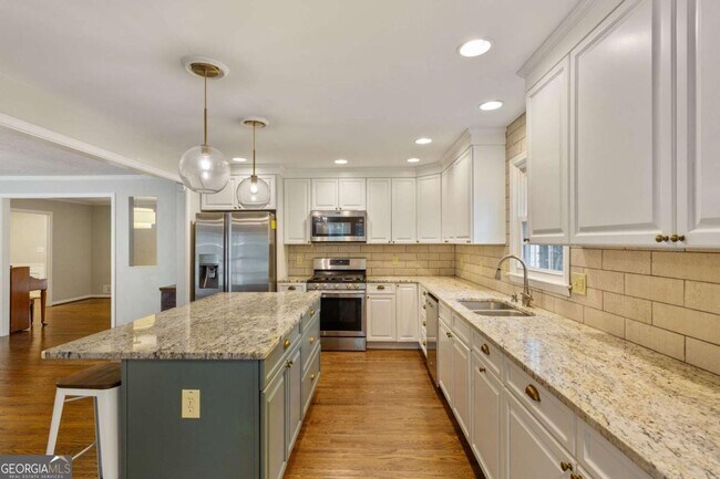 Building Photo - 1375 Mosswood Ln SE