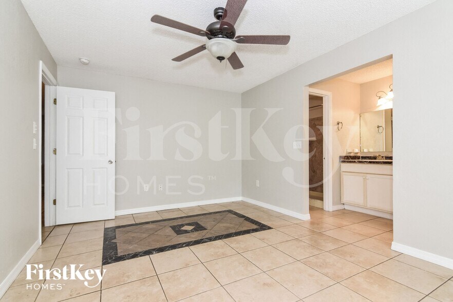 Building Photo - 331 Pico Ct