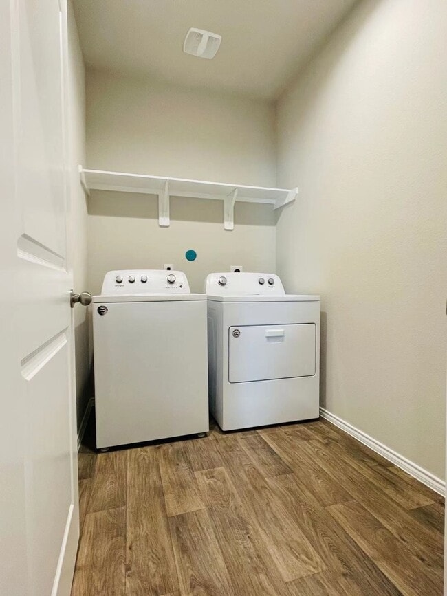 Building Photo - 4438 Salerno Gulf Wy