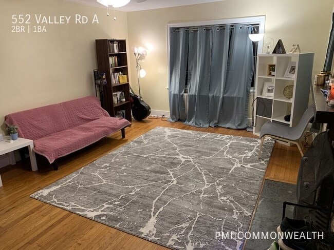 Building Photo - 552 Valley Rd