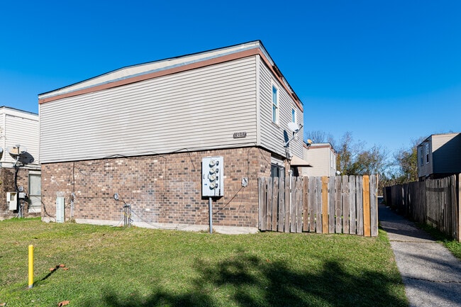 Building Photo - 6847 Mayo Blvd