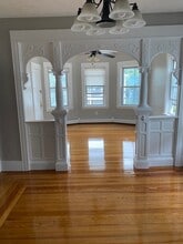 Building Photo - 121 Wood St