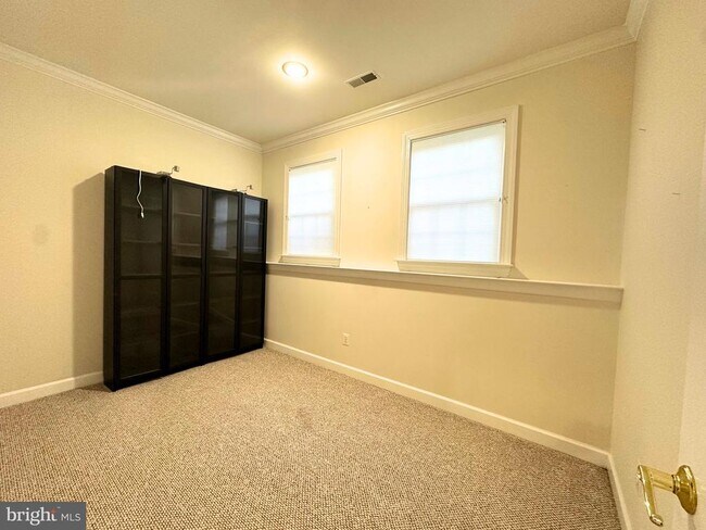 Building Photo - 13116 Brushwood Way