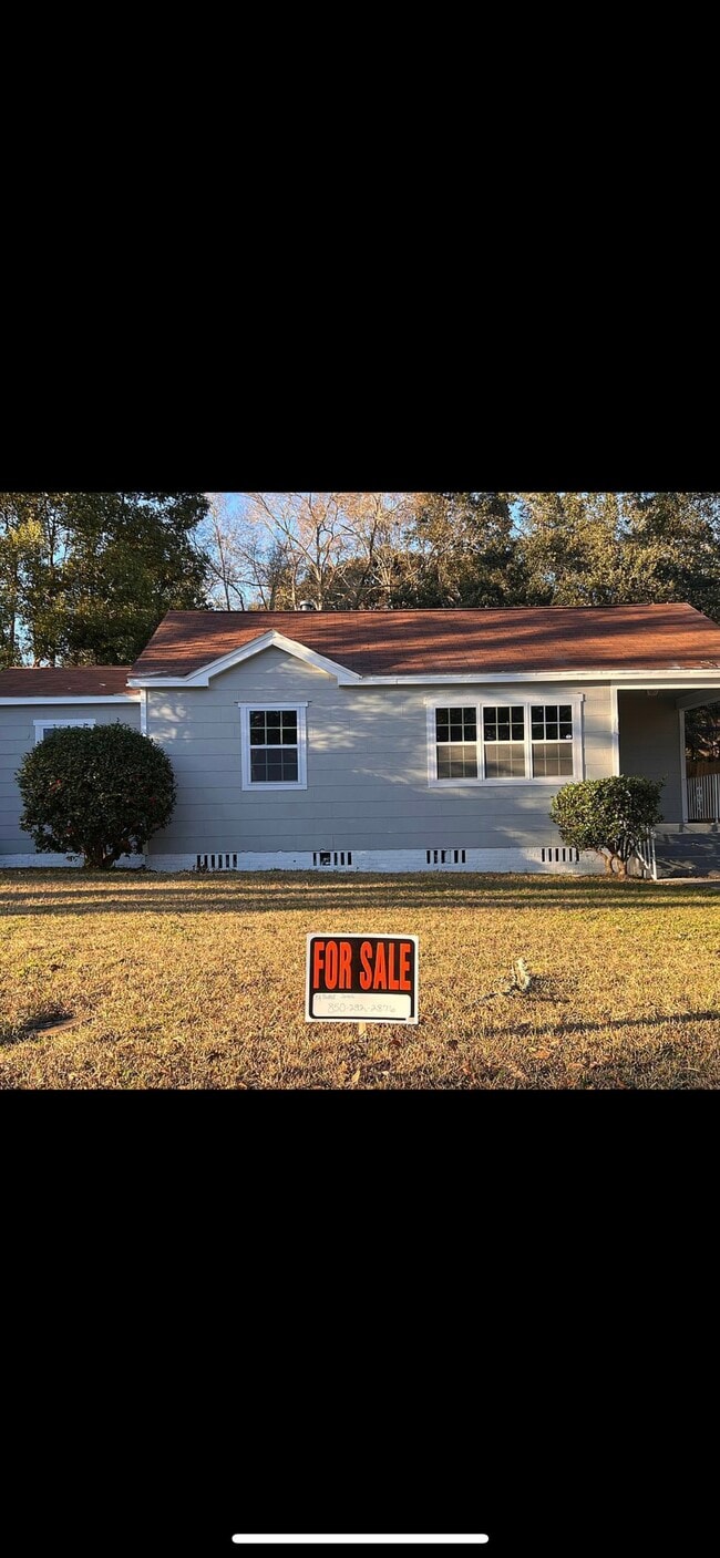 Building Photo - 511 Avondale Ct