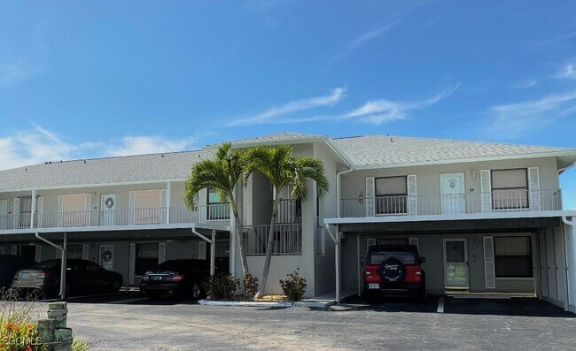 Building Photo - 922 SW 48th Terrace