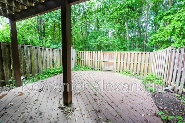 Building Photo - 6626 Birchleigh Way