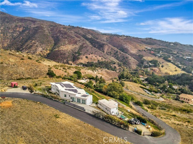 Building Photo - 28405 Via Acero