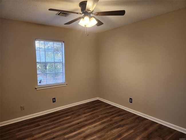 Building Photo - 278 Teri Ln