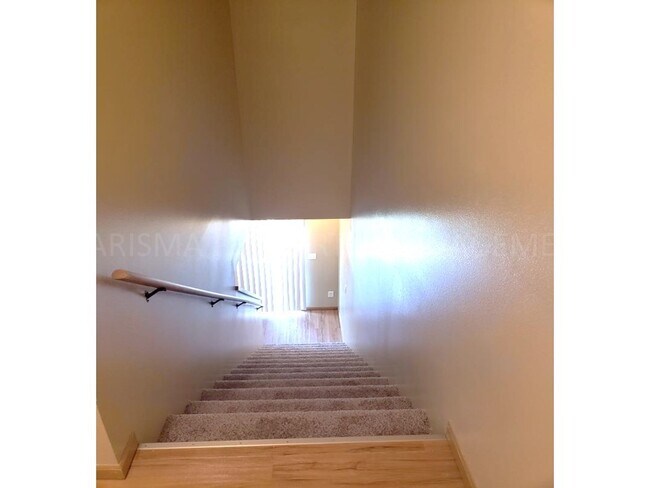 Building Photo - LOOKING FOR MORE SPACE? TRY US! 3 BD, 2 BA TOWN HOME IN TEA!