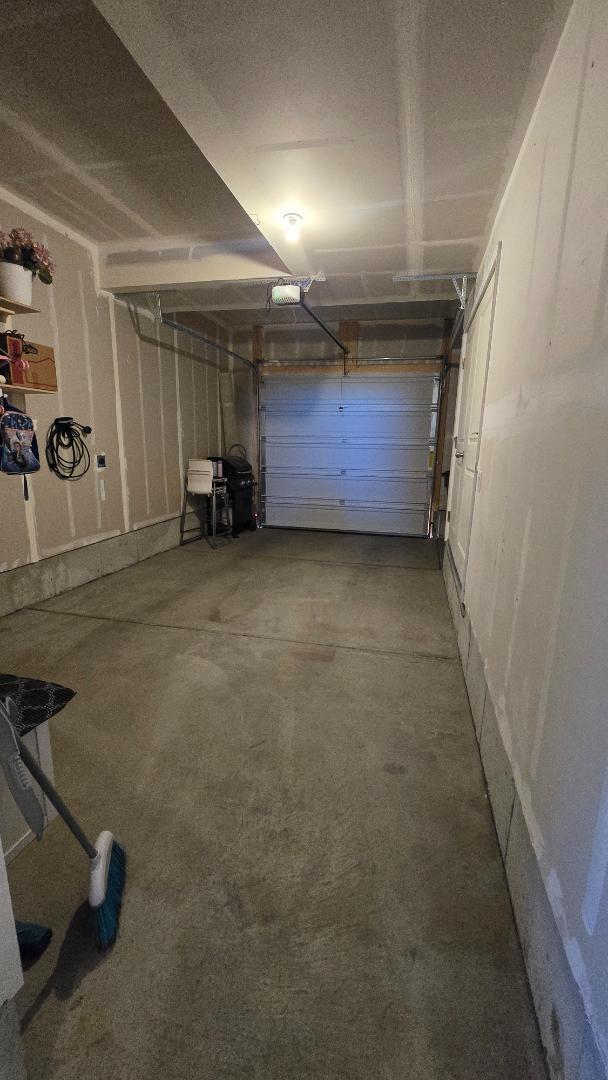 Building Photo - 7003 S Jordan Pkwy W