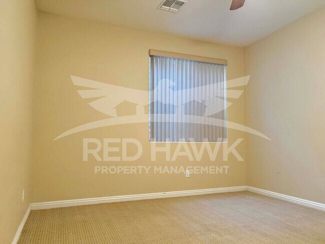 Building Photo - 863 W Bluebird Dr