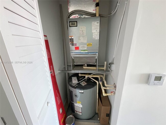 Building Photo - 1600 SW 1st Ave