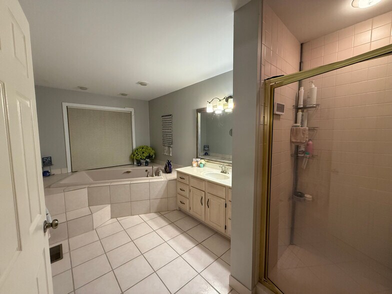 Building Photo - 45 Waters Way