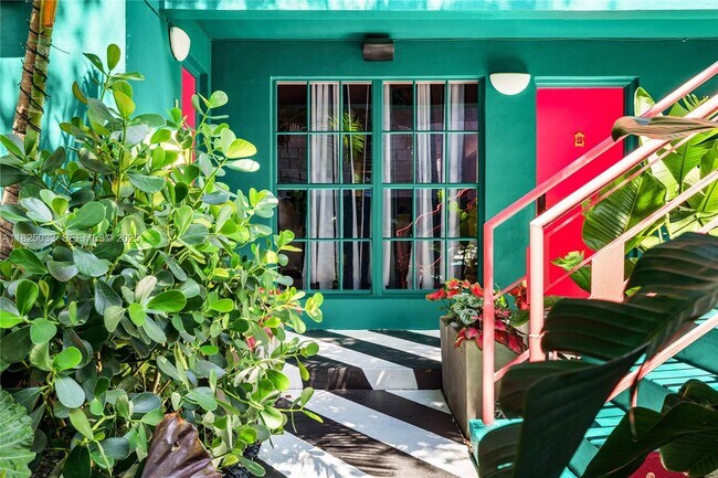 Building Photo - 1007 SE 2nd Ct