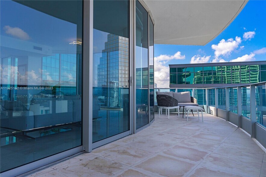 Building Photo - 200 Biscayne Boulevard Way