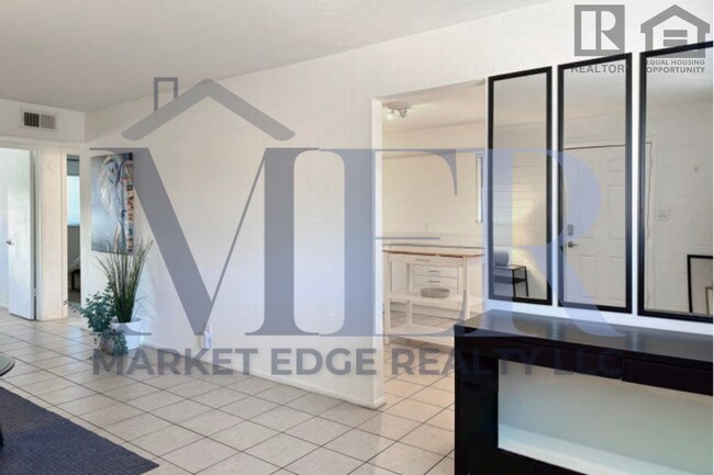 Building Photo - 4711