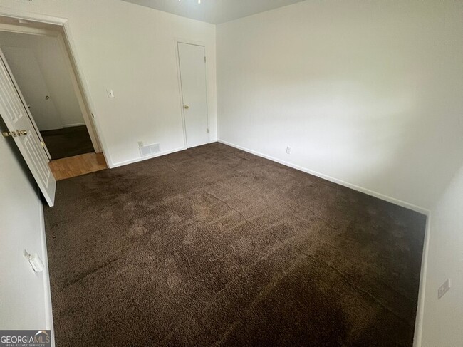 Building Photo - 4055 Elizabeth Park Ct