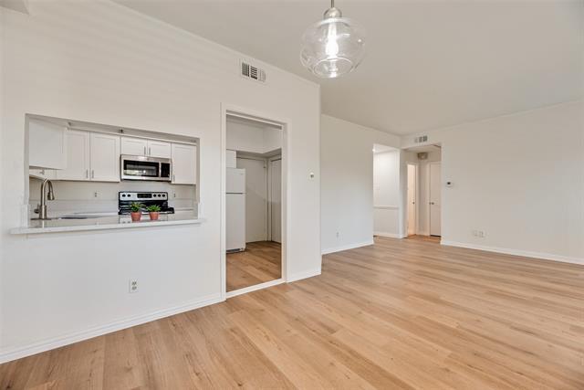 Building Photo - 1700 Amelia Ct