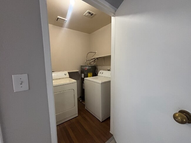 Building Photo - ½ OFF First Month's Rent! Updated 2 Bed | 1 Bath Apartment with In-Unit Washer & Dryer