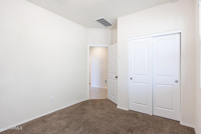Building Photo - 1075 W Avalon Canyon Dr