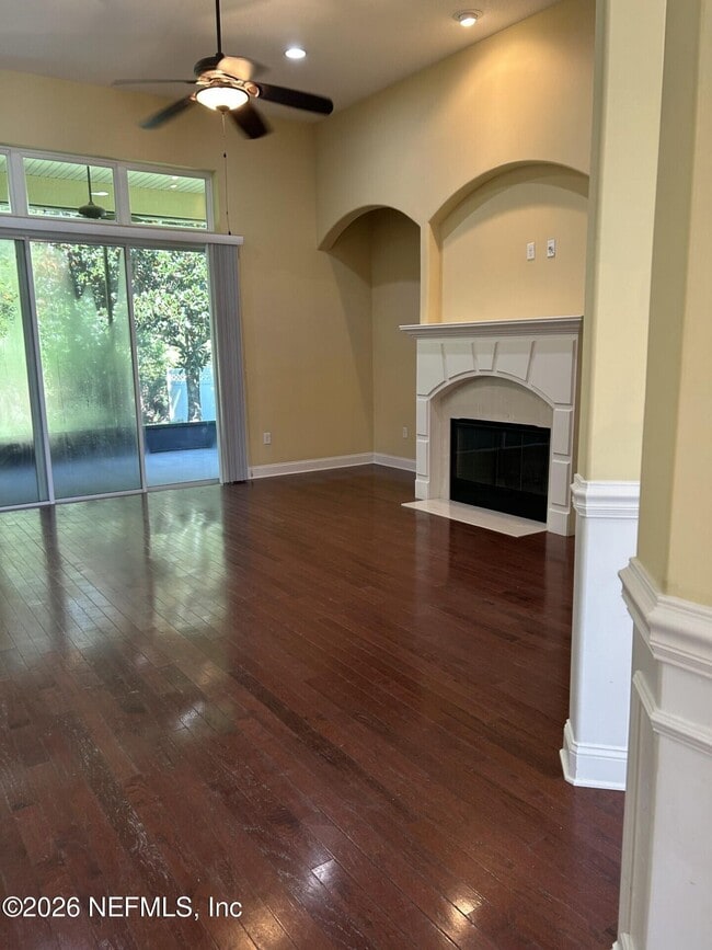 Building Photo - 296 Ellsworth Cir