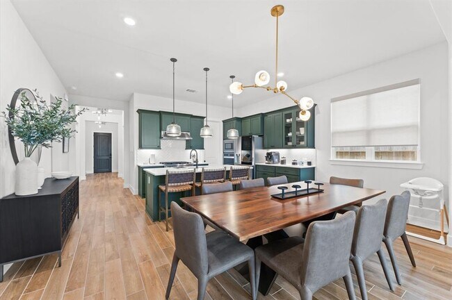 Building Photo - 9638 Birchwood Holw Trl