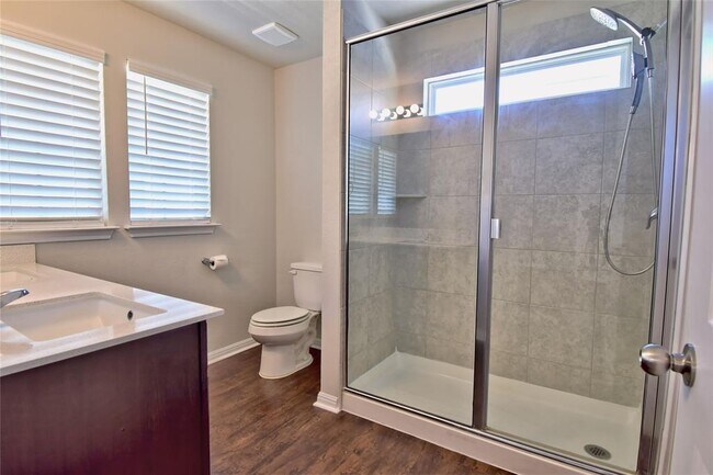 Building Photo - 317 Clearlake Dr