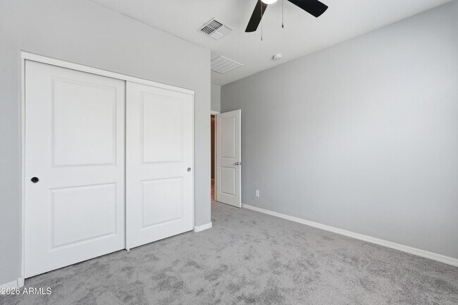 Building Photo - 1692 W Aztec Dr