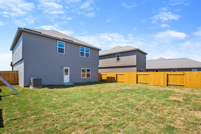 Building Photo - 14401 Prairie Sod Ln