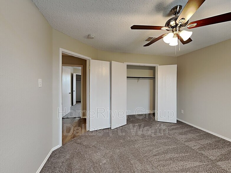 Building Photo - 5324 New Castleton Ln