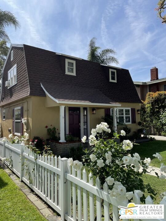 Building Photo - 3163 Pine Ave