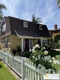 Building Photo - 3163 Pine Ave