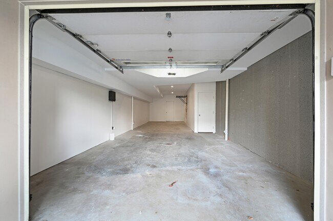Building Photo - 4059 St Johns Way