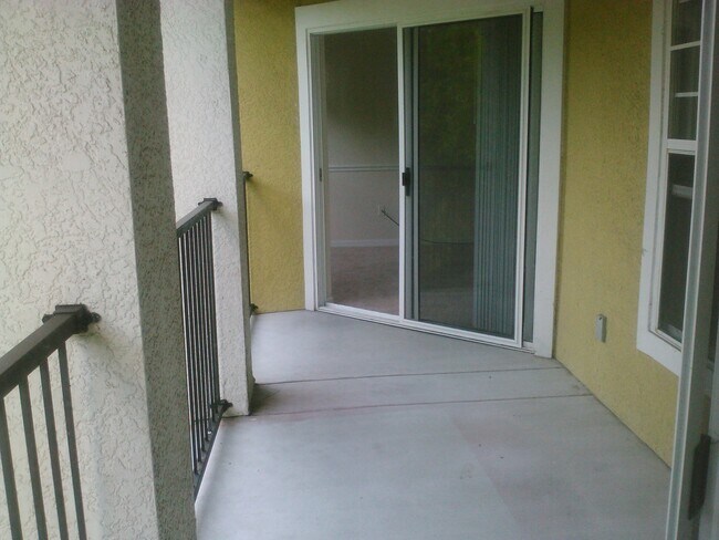 Building Photo - Mosaic 2533