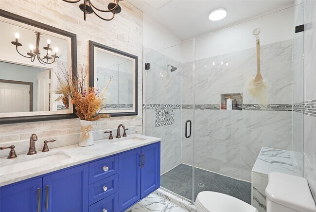 Building Photo - 2521 Rd 3550