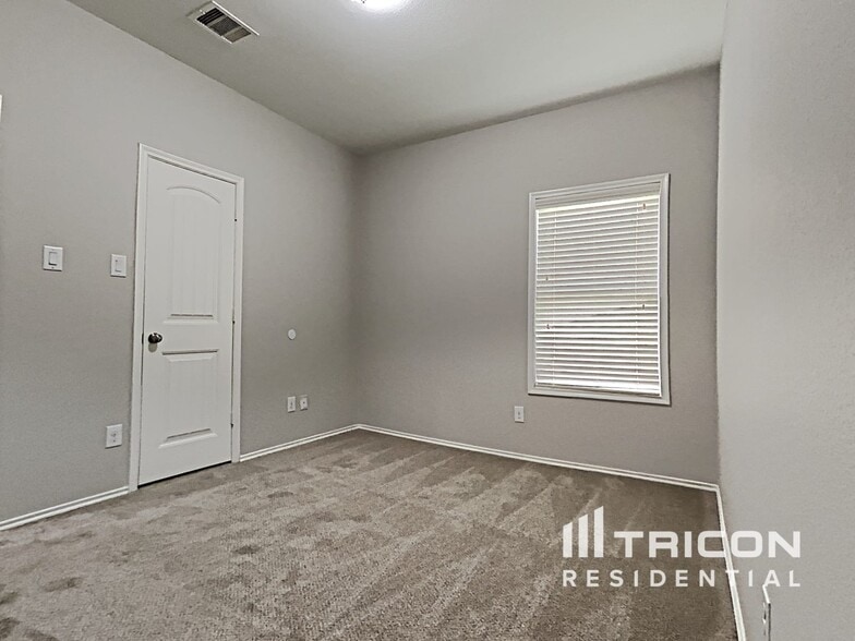 Building Photo - 22103 Silverfield Park Ln