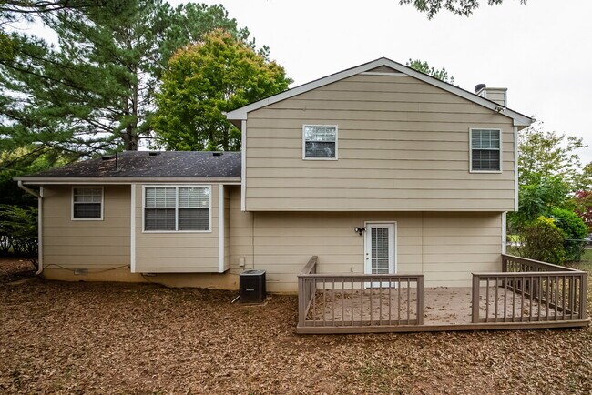 Building Photo - 5972 Nell Ln