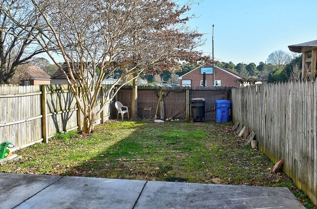 Building Photo - FOR RENT - KEMPSVILLE AREA, VIRGINIA BEACH!