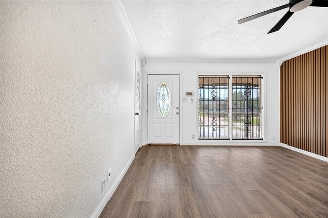 Building Photo - 9211 Clearway Dr