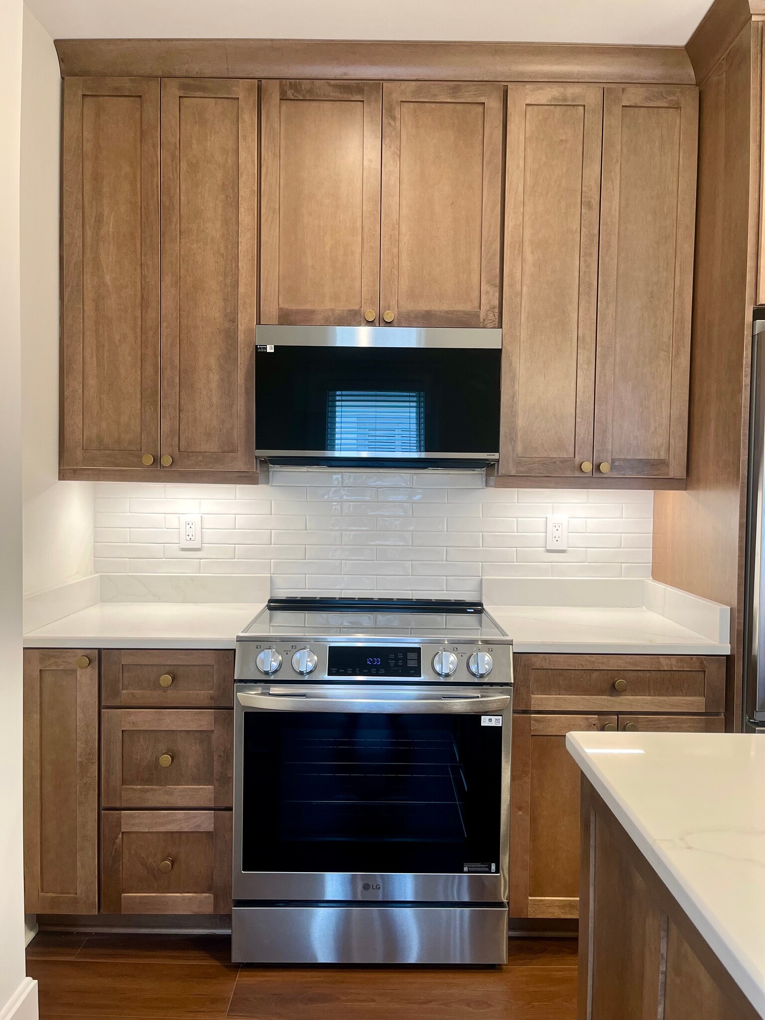 Building Photo - 676 Mohawk St,