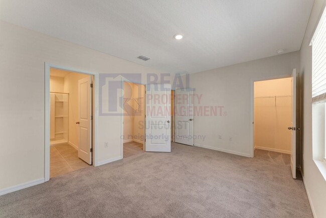 Building Photo - 2851 Banks Pointe Dr