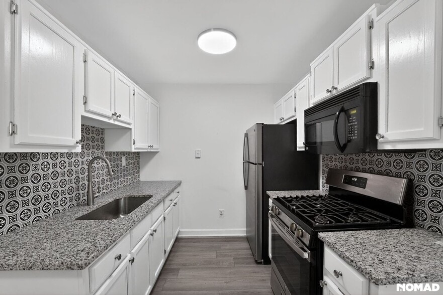 Building Photo - 405 Fairburn Rd SW