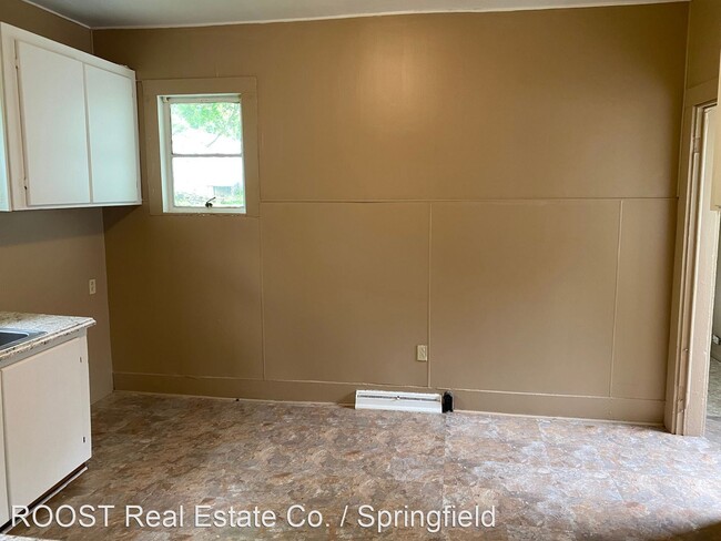 Building Photo - 3 br, 1.5 bath House - 236 E Northern Ave