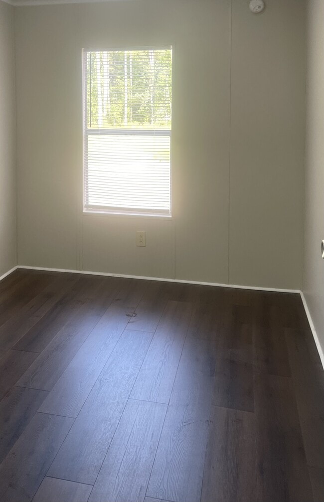 Building Photo - 522 Shirley Dr