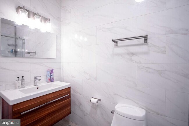 Building Photo - 19 N 3rd St