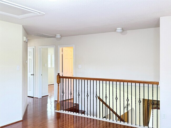 Building Photo - 12315 Gentlebrook Dr
