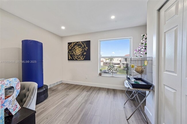 Building Photo - 10310 NW 5th Terrace