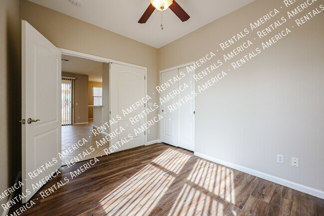 Building Photo - 2218 N 135th Dr