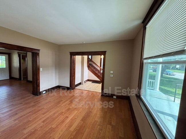 Building Photo - 11169 Maple St